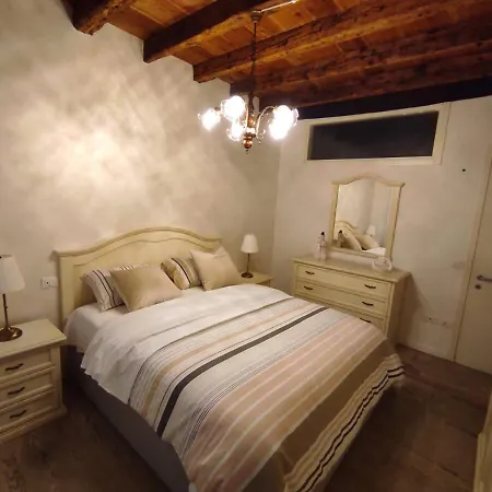 Vivere Al Ponte Vecchio Apartment Bassano del Grappa