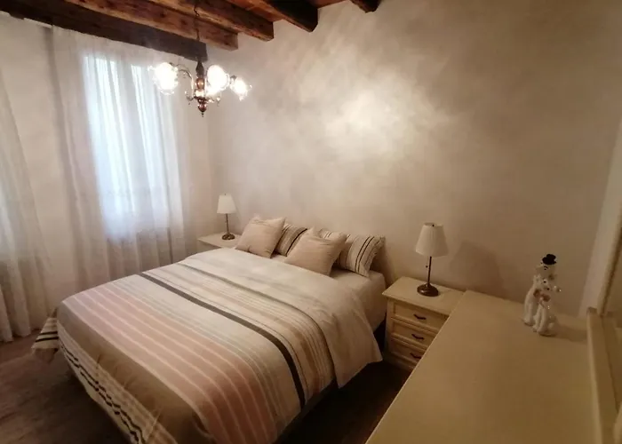 شقة Vivere Al Ponte Vecchio باسّانو ديل غرابّا