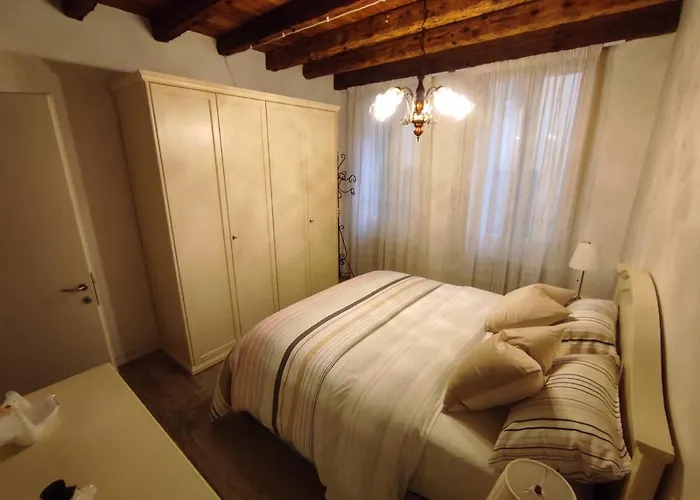 Vivere Al Ponte Vecchio * باسّانو ديل غرابّا